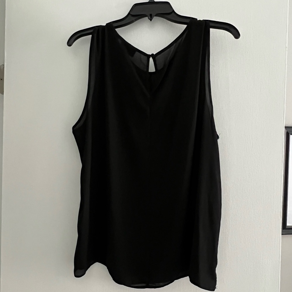 Black sleeveless shell size extra large xl